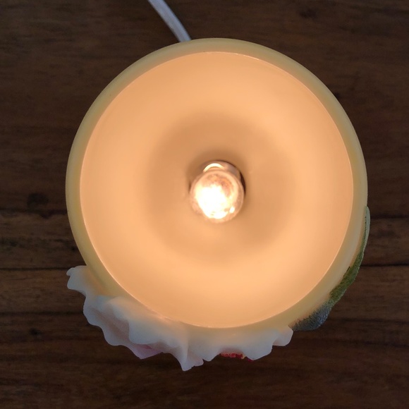 Ibis & Orchid Design - Hibiscus & Hummingbird Night Lamp - Picture 4 of 16